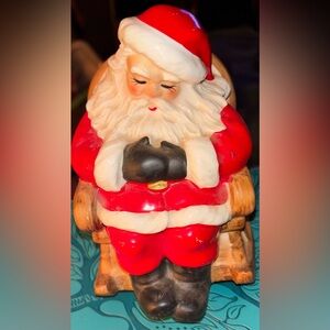 Rare 1979 Vandor Imports Santa Music figurine, made in Japan.
